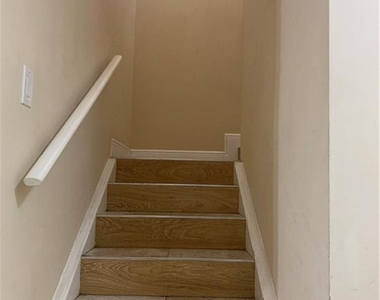 858 Nw 92nd Avenue - Photo Thumbnail 6