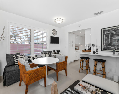 134 Peruvian Avenue - Photo Thumbnail 8