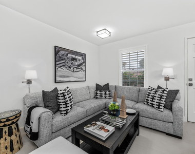134 Peruvian Avenue - Photo Thumbnail 1