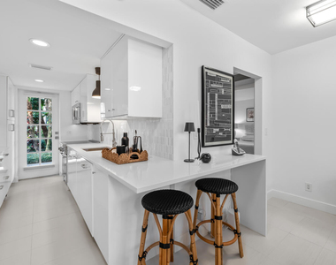 134 Peruvian Avenue - Photo Thumbnail 2