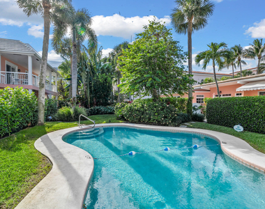 134 Peruvian Avenue - Photo Thumbnail 17