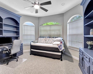 7602 Greenbrier Circle - Photo Thumbnail 21