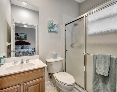 7602 Greenbrier Circle - Photo Thumbnail 19