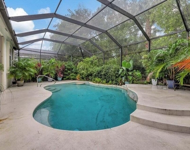 7602 Greenbrier Circle - Photo Thumbnail 25