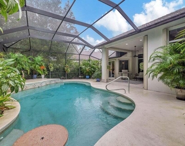7602 Greenbrier Circle - Photo Thumbnail 27
