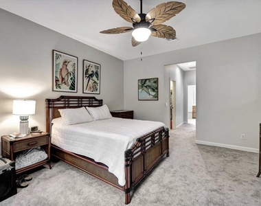 7602 Greenbrier Circle - Photo Thumbnail 15