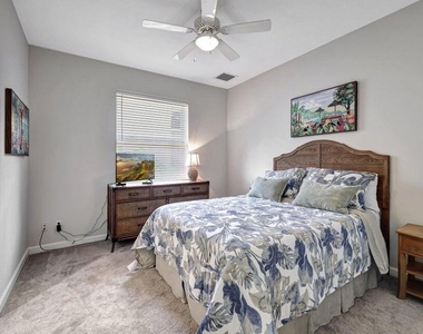 7602 Greenbrier Circle - Photo Thumbnail 18
