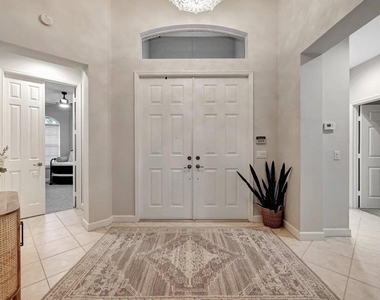 7602 Greenbrier Circle - Photo Thumbnail 2
