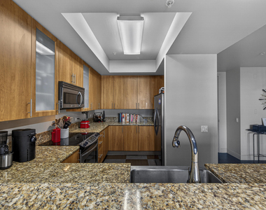 2633 Ne 14th Avenue - Photo Thumbnail 7