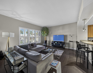 2633 Ne 14th Avenue - Photo Thumbnail 2