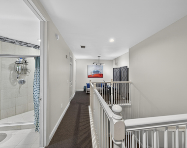 2633 Ne 14th Avenue - Photo Thumbnail 13
