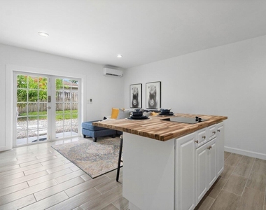 1190 Sachem Head Terrace - Photo Thumbnail 13