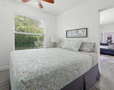 1190 Sachem Head Terrace - Photo Thumbnail 11