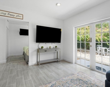 1190 Sachem Head Terrace - Photo Thumbnail 7