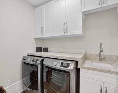 400 Mola Avenue - Photo Thumbnail 54