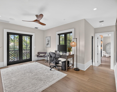 400 Mola Avenue - Photo Thumbnail 46