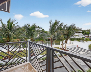 400 Mola Avenue - Photo Thumbnail 64