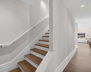 400 Mola Avenue - Photo Thumbnail 45