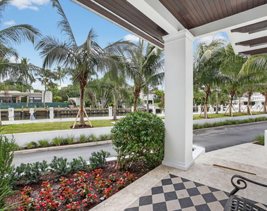 400 Mola Avenue - Photo Thumbnail 10