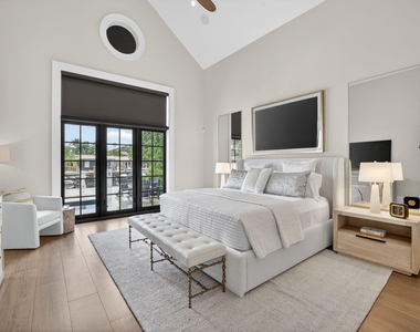 400 Mola Avenue - Photo Thumbnail 7