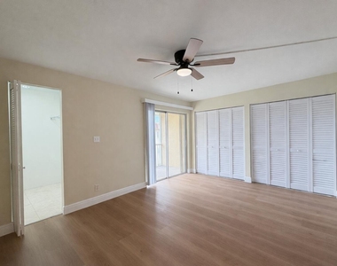 700 Village Green Court - Photo Thumbnail 11