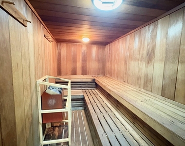 700 Village Green Court - Photo Thumbnail 20