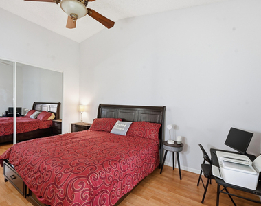 5395 Firenze Drive - Photo Thumbnail 14