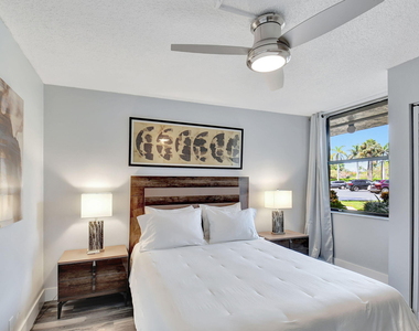 2255 Lindell Boulevard - Photo Thumbnail 14