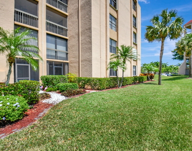 2255 Lindell Boulevard - Photo Thumbnail 20