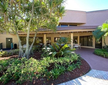 2255 Lindell Boulevard - Photo Thumbnail 26