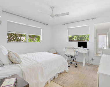 11 Sailfish Lane - Photo Thumbnail 4