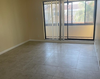 6521 Racquet Club Drive - Photo Thumbnail 15