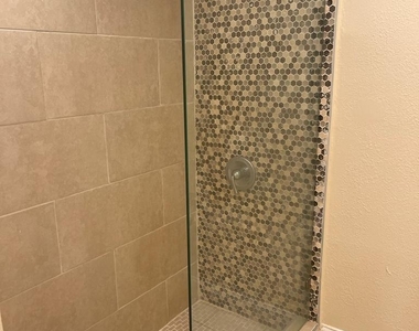 6521 Racquet Club Drive - Photo Thumbnail 10