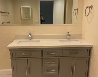 6521 Racquet Club Drive - Photo Thumbnail 14