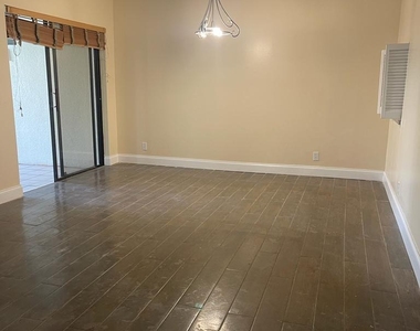 6521 Racquet Club Drive - Photo Thumbnail 3