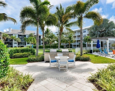 814 S Bay Colony Dr Drive S - Photo Thumbnail 25