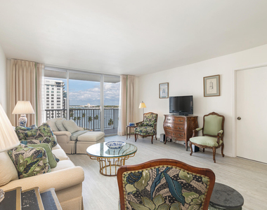 1801 S Flagler Drive - Photo Thumbnail 3