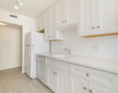 1801 S Flagler Drive - Photo Thumbnail 9