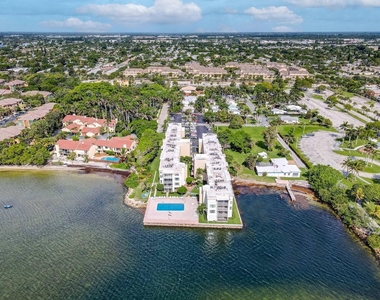 1820 New Palm Way - Photo Thumbnail 33