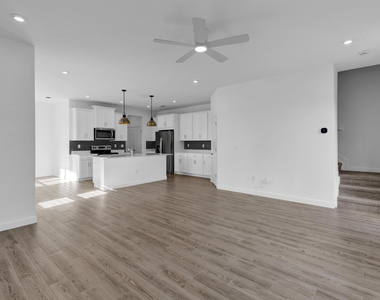 14075 Sw Thorens Drive - Photo Thumbnail 14