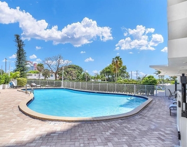 2701 N Ocean Boulevard - Photo Thumbnail 4