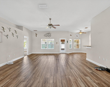 5547 Nw Cordrey Street - Photo Thumbnail 8