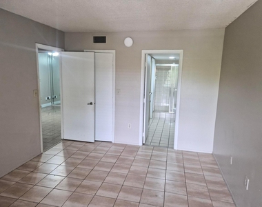 4166 Inverrary Drive - Photo Thumbnail 24