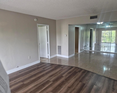 4166 Inverrary Drive - Photo Thumbnail 12