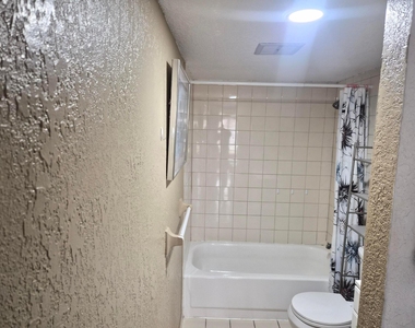 4166 Inverrary Drive - Photo Thumbnail 19