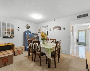 14527 Bonaire Boulevard - Photo Thumbnail 4