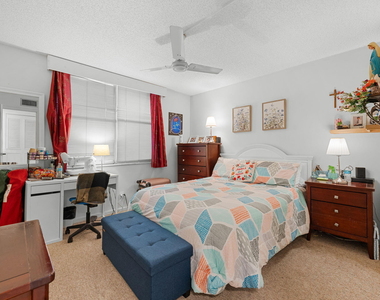 14527 Bonaire Boulevard - Photo Thumbnail 5