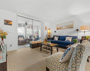 14527 Bonaire Boulevard - Photo Thumbnail 3