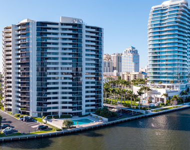 1200 S Flagler Drive - Photo Thumbnail 2