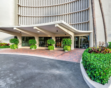 1200 S Flagler Drive - Photo Thumbnail 1